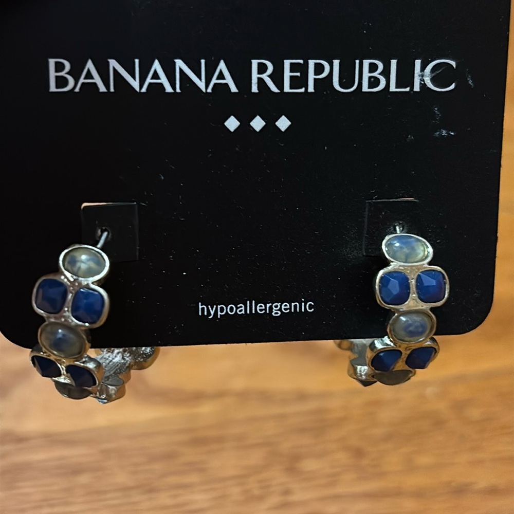 NEW Banana Republic Gold Turquoise Blue Stone Stud Hoop Earrings Gold Tone - Picture 3 of 10